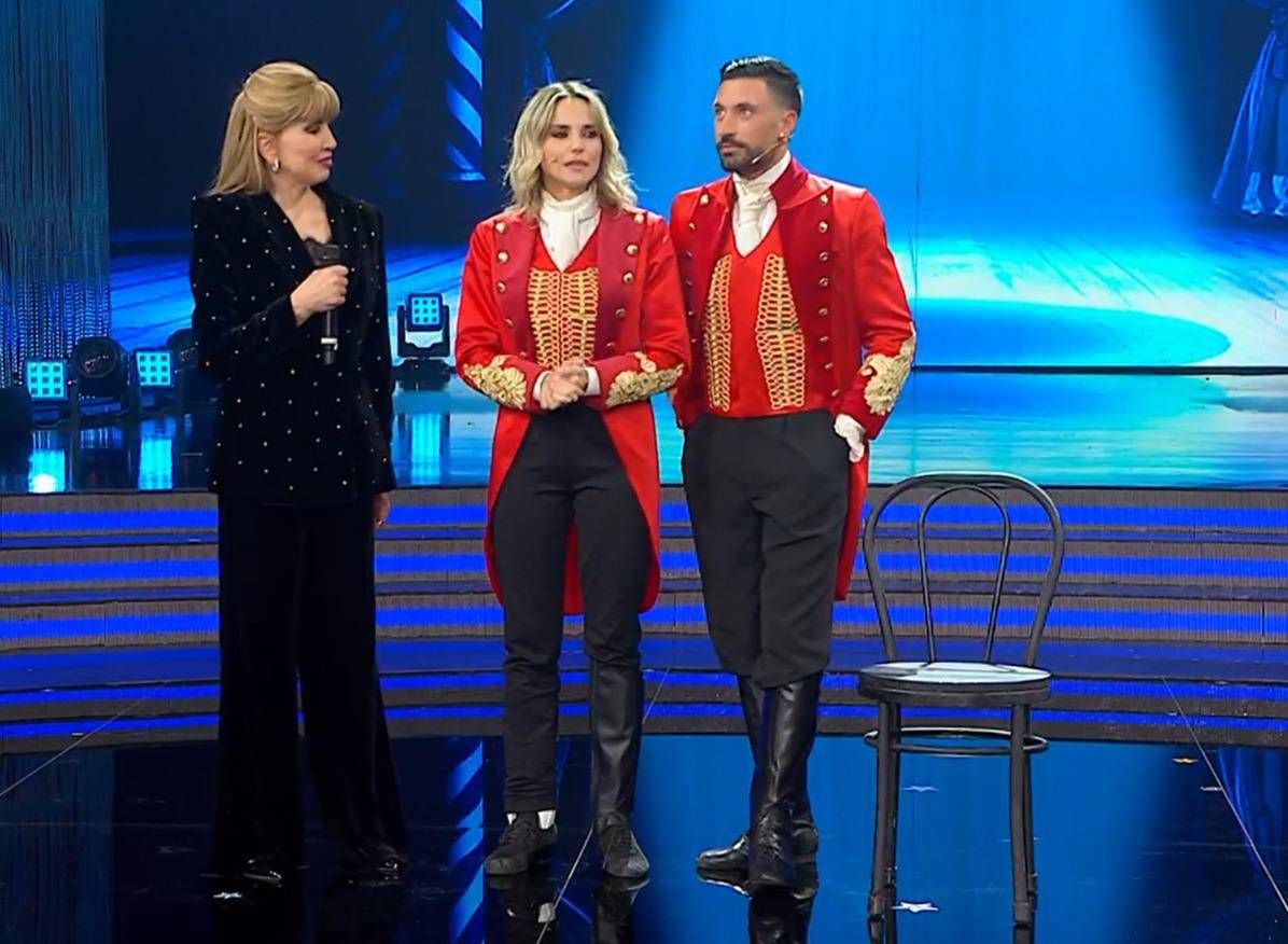 Fialdini si ritira da Ballando con le stelle, un altro infortunio e la decisione