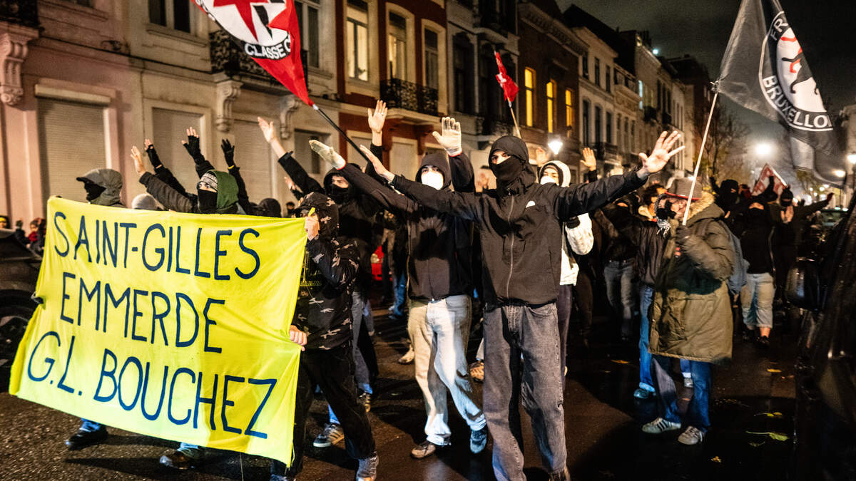 Zelden vertoond: 150 politiemensen om een partijvoorzitter te beschermen, maar Bouchez houdt voet bij stuk