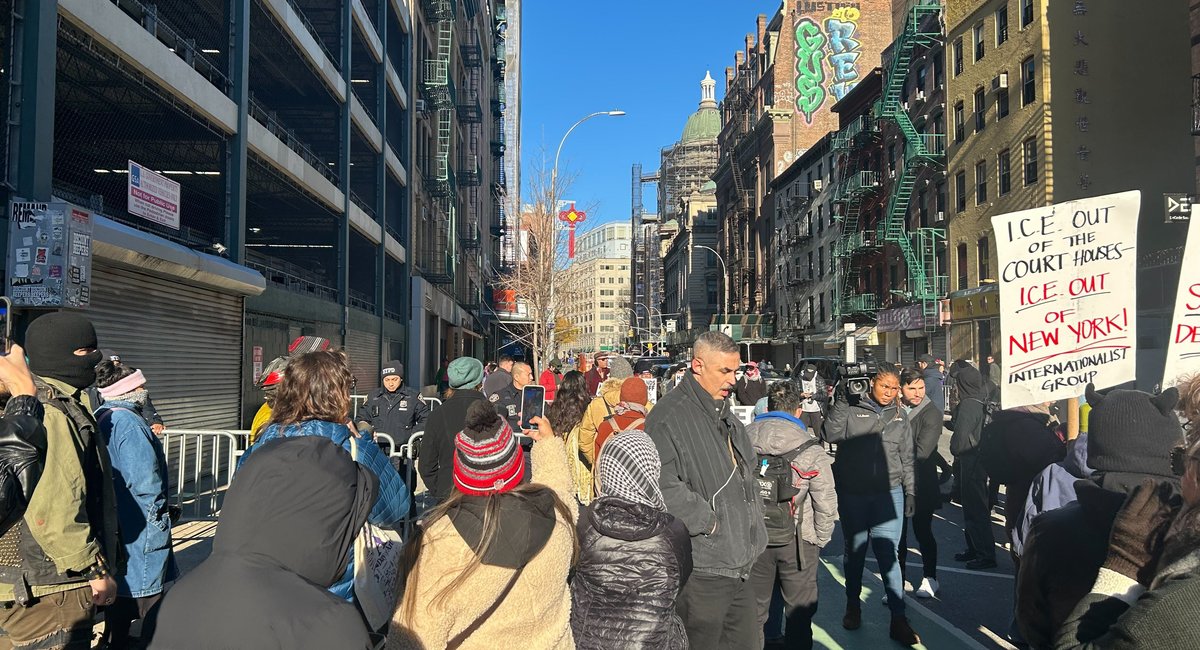 Protestors clash with police in Lower Manhattan over immigration enforcement