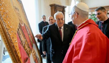Pope welcomes Palestinian leader; discusses Gaza, peace