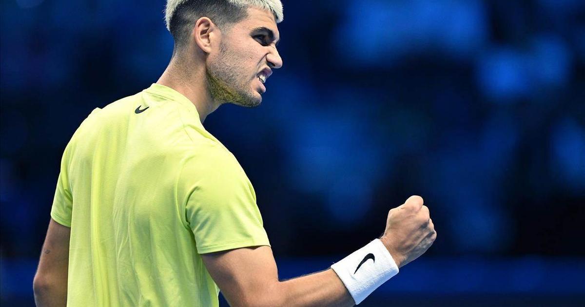Carlos Alcaraz a fait un premier pas vers les demi-finales. L'Espagnol s'est imposé 6-7 7-5 6-3 face à l'Américain Taylor Fritz