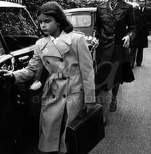 young Caroline of Monaco in trench coats🧥🩷