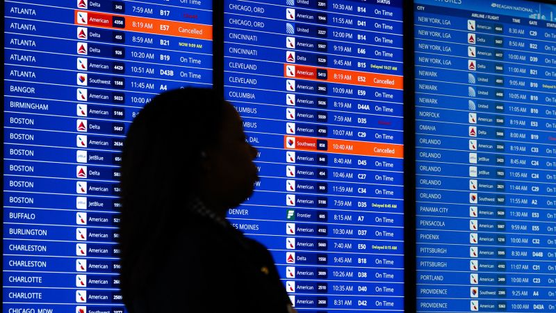 Live updates: Air traffic cut at some airports as government shutdown drags on