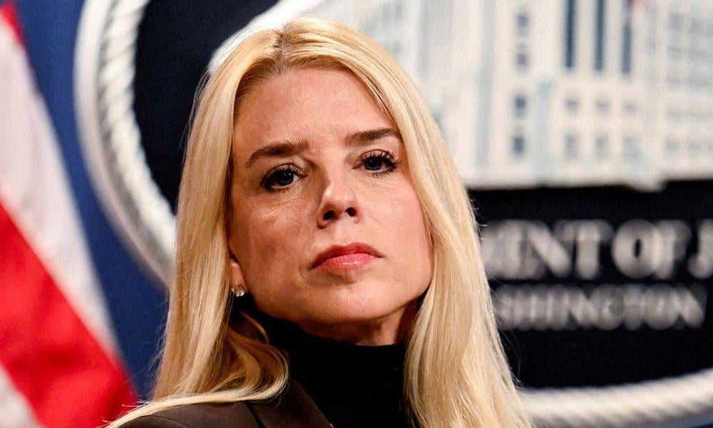 Pam Bondi Could Lose Her Law License Over Latest DOJ Fiasco, Ex-Trump Lawyer Says