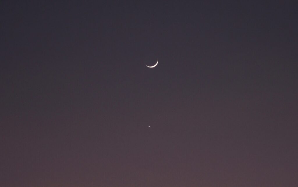 Ritka látványosság a ma esti égbolton, Magyarországról is megfigyelhetjük, 13 év múlva lesz hasonló