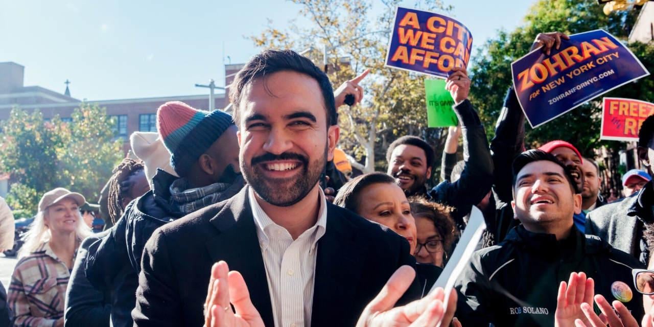 Zohran Mamdani a devenit primarul New York-ului