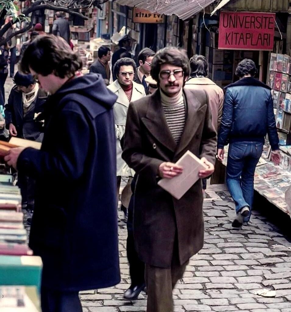 Used-Book Bazaar/Beyazıt 1977 Istanbul/Turkey