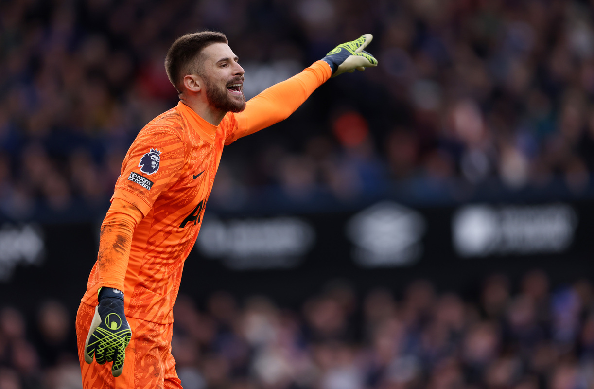 IPSWICH, ENGLAND - FEBRUARY 22: Guglielmo Vicario of Tottenham Hotspur reacts during the Premier League match between Ipswich Town FC and Tottenham Hotspur FC at Portman Road on February 22, 2025 in Ipswich, England. (Photo by Paul Harding/Getty Images)