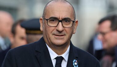 Police comparée à Daech : Radio Nova défend son humoriste après une plainte de Laurent Nuñez