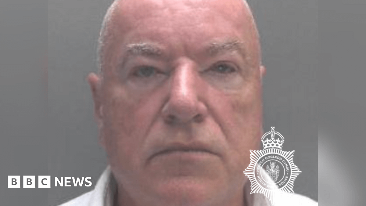 Neil Foden: Over 50 missed opportunities to stop paedophile head - report