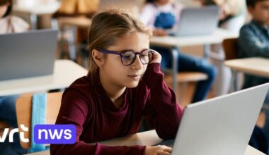 Ouders klagen aan: "Hypocriet om gsm-gebruik te begrenzen terwijl op schoollaptop alles mogelijk is" | VRT NWS: nieuws