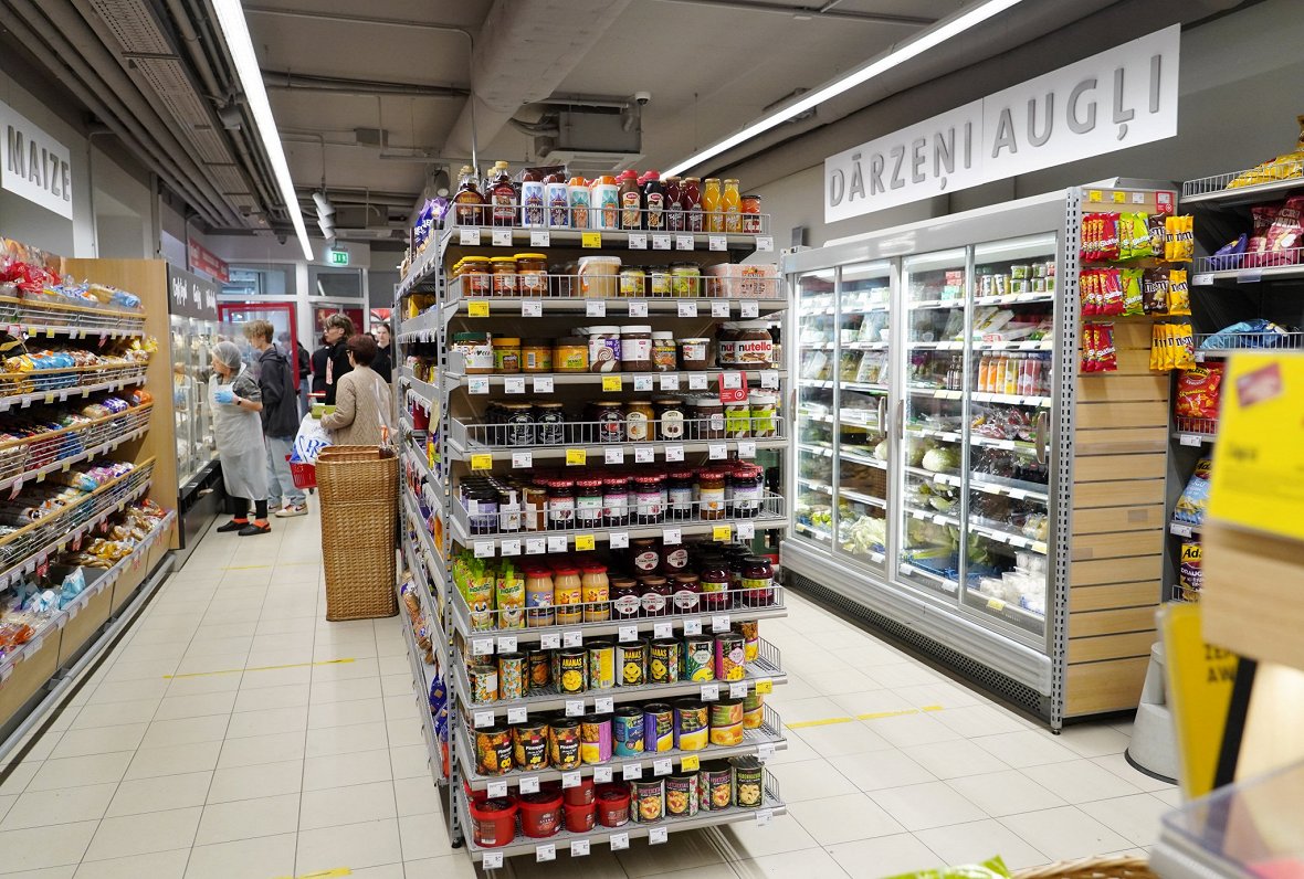 Food inflation in Latvia higher than other EU countries, economists say / Article