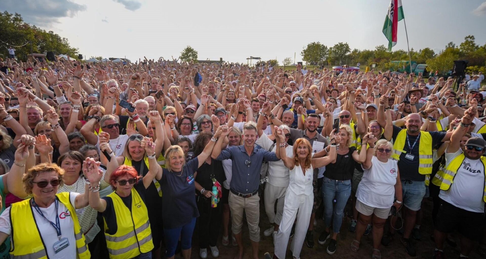 Hétfőn mutatja be jelöltjeit a Tisza Párt, nincs szó halasztásról