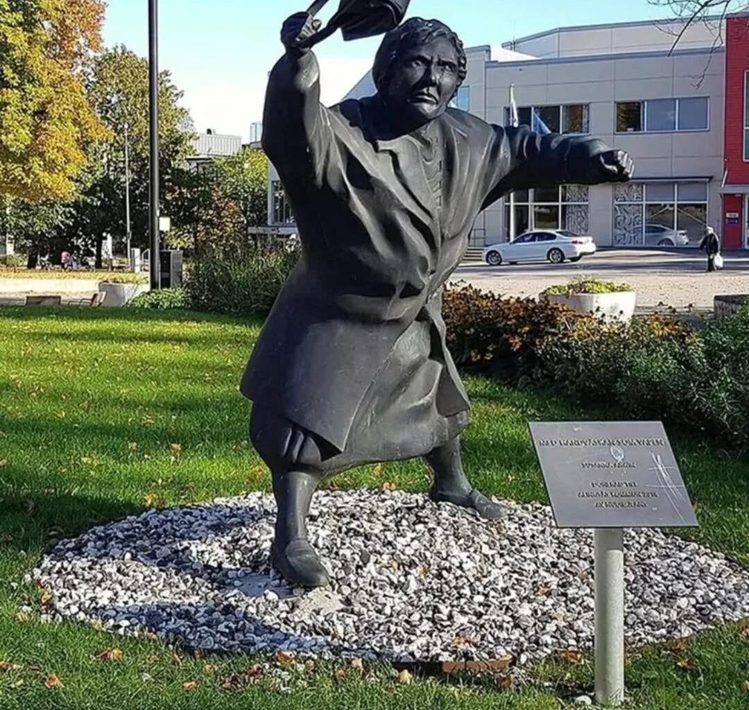 Does Sven have the best statue in Europe?