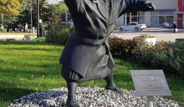 Does Sven have the best statue in Europe?