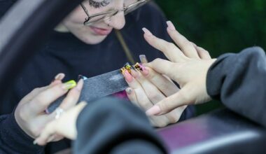 Hand and foot: Do manicures and pedicures have health benefits?