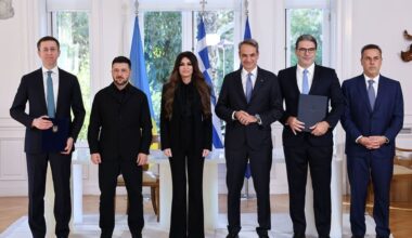 Greece, Ukraine sign deal to route US LNG through vertical corridor