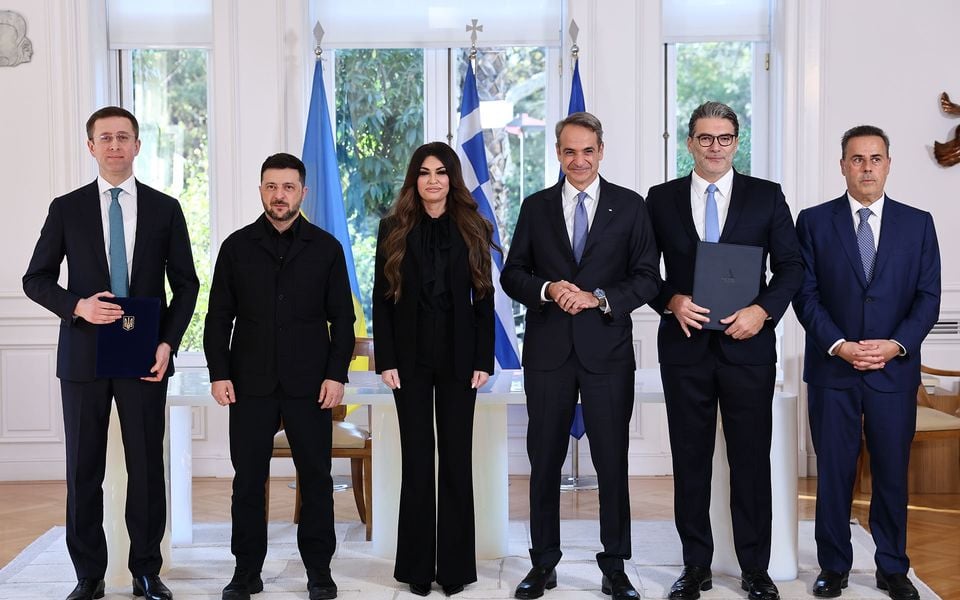 Greece, Ukraine sign deal to route US LNG through vertical corridor