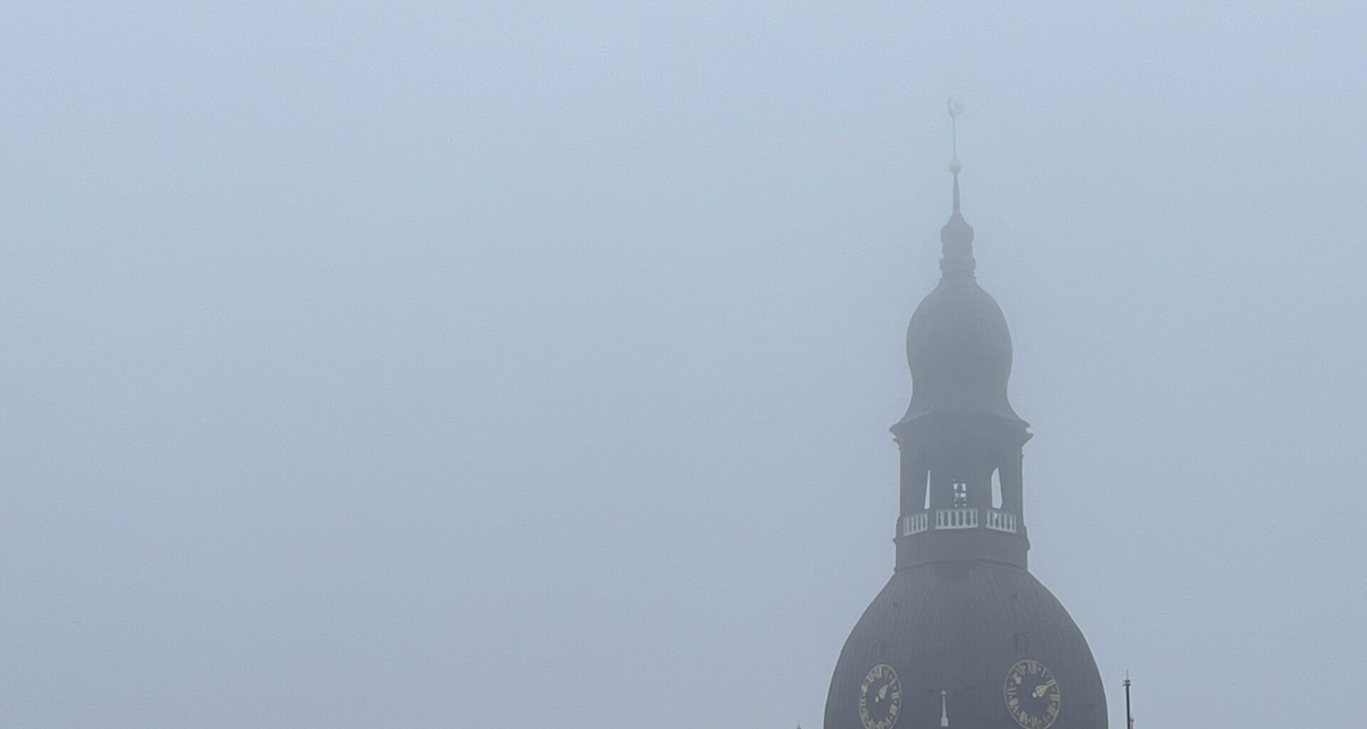 Fotografēts no Rīgas domes ēkas balkona