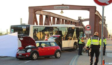 Großeinsatz in Weil am Rhein: Frau stirbt bei schwerem Busunfall - Weil am Rhein