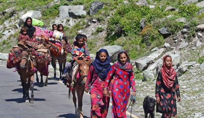 MIGRANT WELFARE GETS PRIORITY