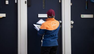 PostNL schiet tekort met rouwpost waardoor nabestaanden uitvaart missen: ‘Respectloos’