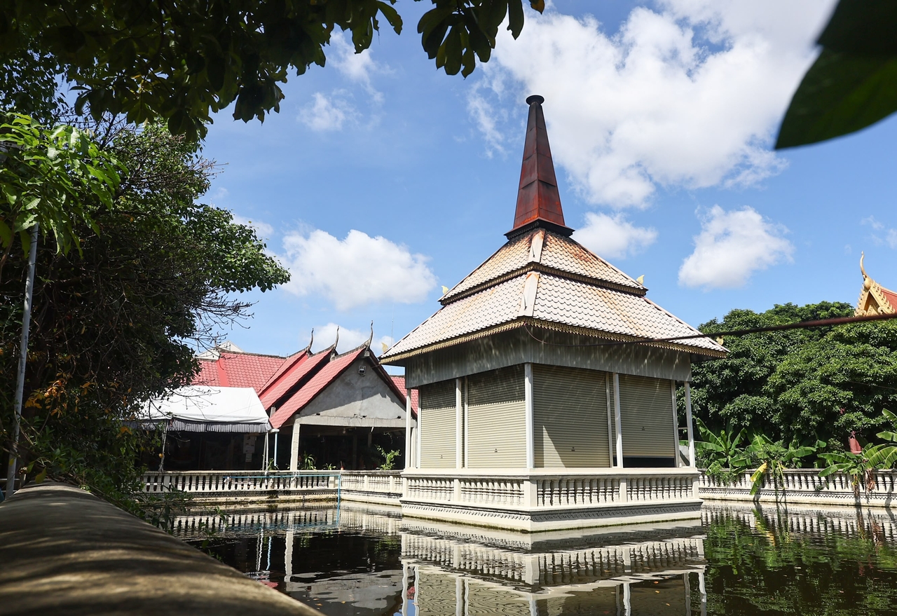 On Oct. 20, the remains of a Korean student abducted and killed in Cambodia were cremated at Tuktla Temple in Cambodian capital Phnom Penh, after forensic teams from both countries concluded their examination. (Yonhap)