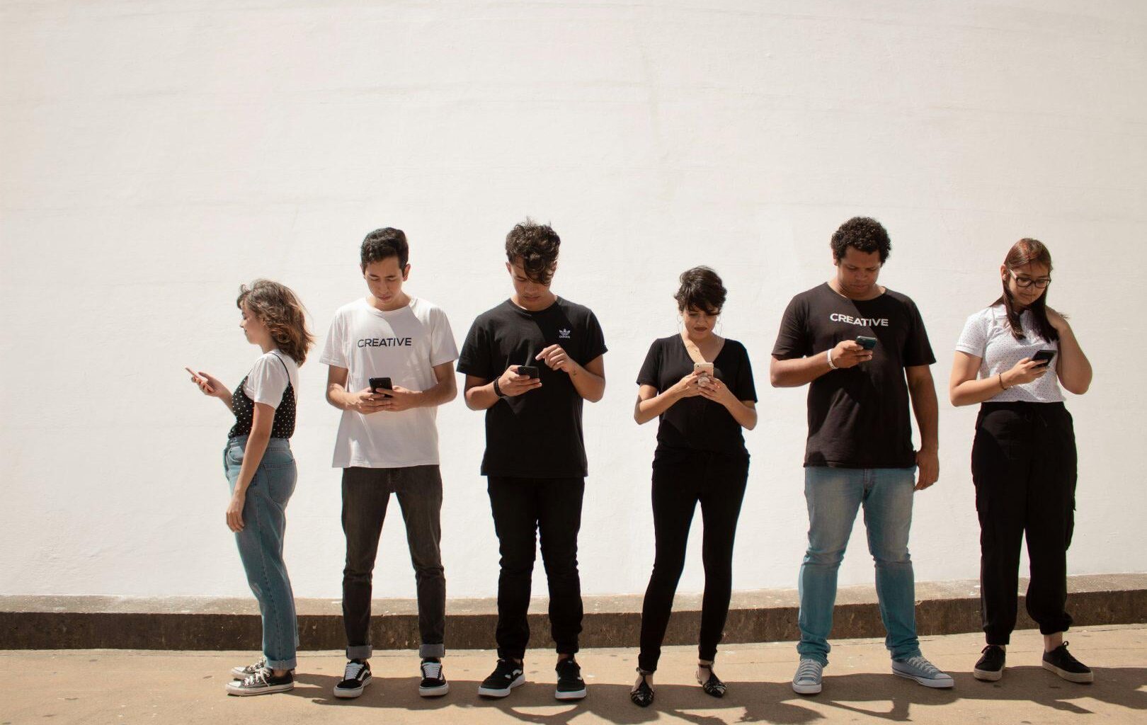 Erweiterte Chatkontrolle soll heute mit Verzicht auf Anonymität beschlossen werden