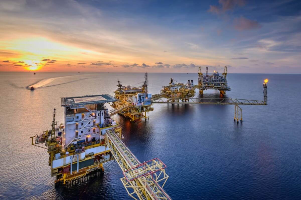 Oil prices rise to $63.79 on larger-than-expected decline in U.S. crude stocks