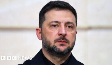 Zelensky visits Turkey in a bid to 'intensify' peace talks