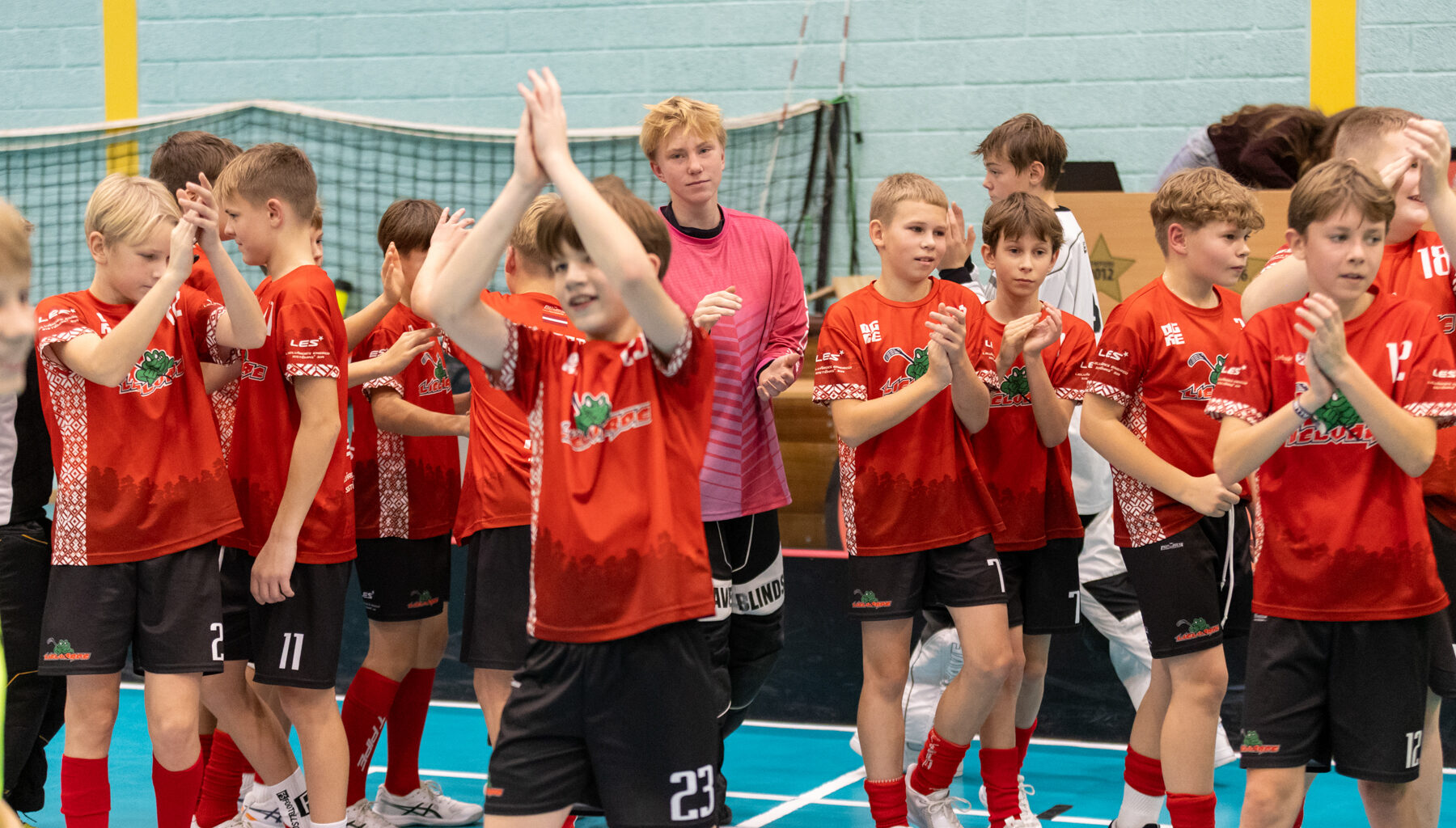 Latvijas Florbola savienība » LV » 2025/2026 » Jaunumi » "Lielvārde 1" savā laukumā pārspēj komandu "FBK Baloži"