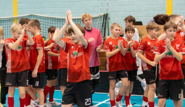 Latvijas Florbola savienība » LV » 2025/2026 » Jaunumi » "Lielvārde 1" savā laukumā pārspēj komandu "FBK Baloži"