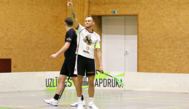 Latvijas Florbola savienība » LV » 2025/2026 » Jaunumi » "SK Coyote/IxCom/FBK Valmiera" pārspēj liepājniekus