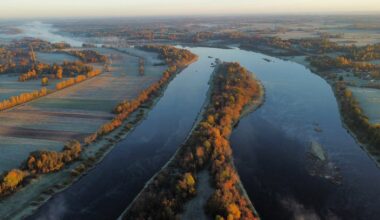 Daugava water checks ongoing after oil fire in Belarus / Article