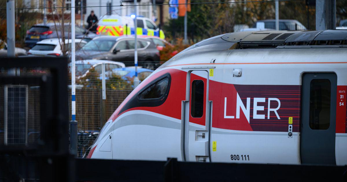 Hero Huntingdon train passenger 'seriously hurt' stopping knifeman stabbing girl