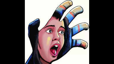 Pak Hindu family flees to Delhi to seek refuge