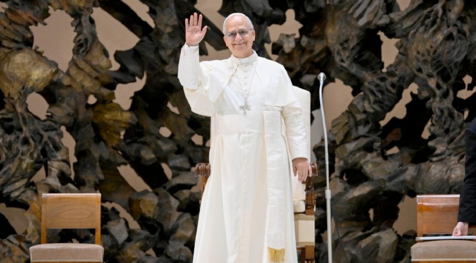 Pope Leo XIV corrects Pope Francis' canonical error: now any woman (or lay person) can be governor of the Vatican - ZENIT