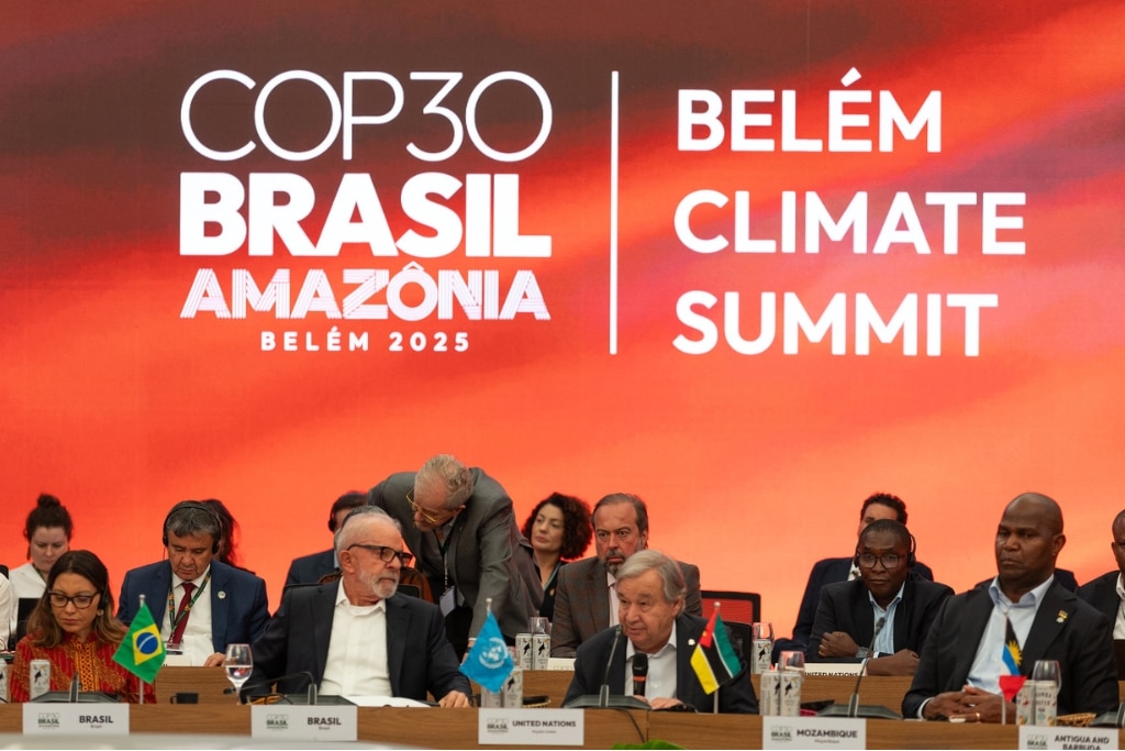 Participants attend the Thematic Session: 10 Years on from the Paris Agreement at COP30 in Brazil.