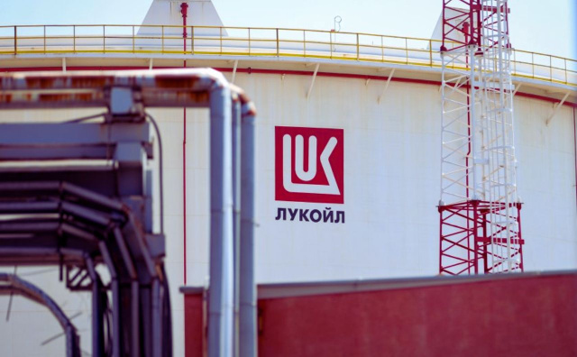 Bulgaria: Politico: Bulgaria Urges Temporary Relief from US Measures Targeting Lukoil Refinery