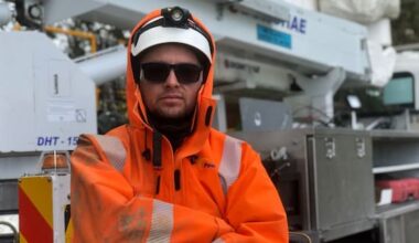 The push to restore power in 'apocalyptic' Southland