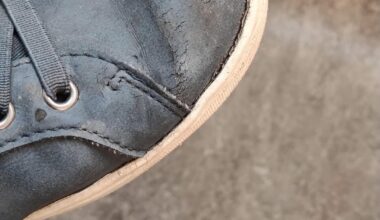 Sneakers from DinSko after only 7 months of light use.... Where can I buy something better?