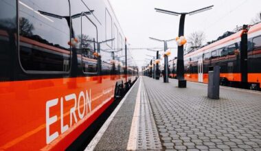 Galerii: uus Škoda rong tegi esimese liinisõidu