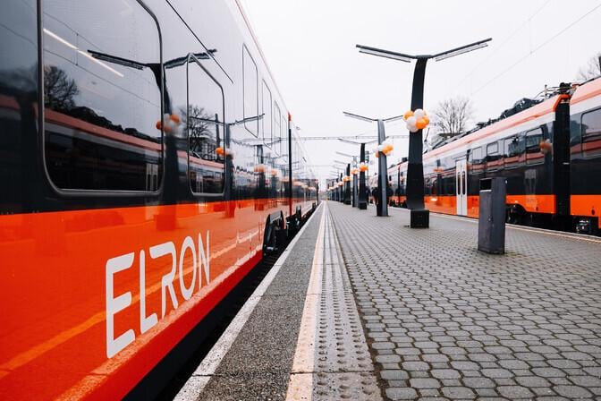 Galerii: uus Škoda rong tegi esimese liinisõidu