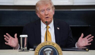 Trump’s Vicious Mental Spiral Takes Center Stage on Thanksgiving as He Calls Governor, ‘Seriously Retarded’