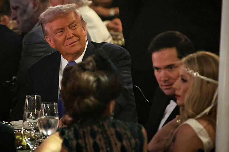 Trump at Halloween party with Marco Rubio (Photo: Samuel Corum/Getty Images)  נשיא ארה"ב ארצות הברית דונלד טראמפ מסיבה האלווין ליל כל הקדושים מאר-א-לאגו מרקו רוביו