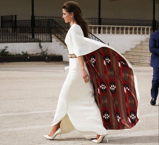 Regal Style Diaries 👑: Queen Rania’s Modern Arab Elegance: From Power Suits to Couture Gowns