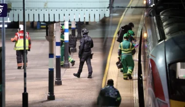 Zwei Festnahmen: Mehrere Menschen in Zug nahe London niedergestochen