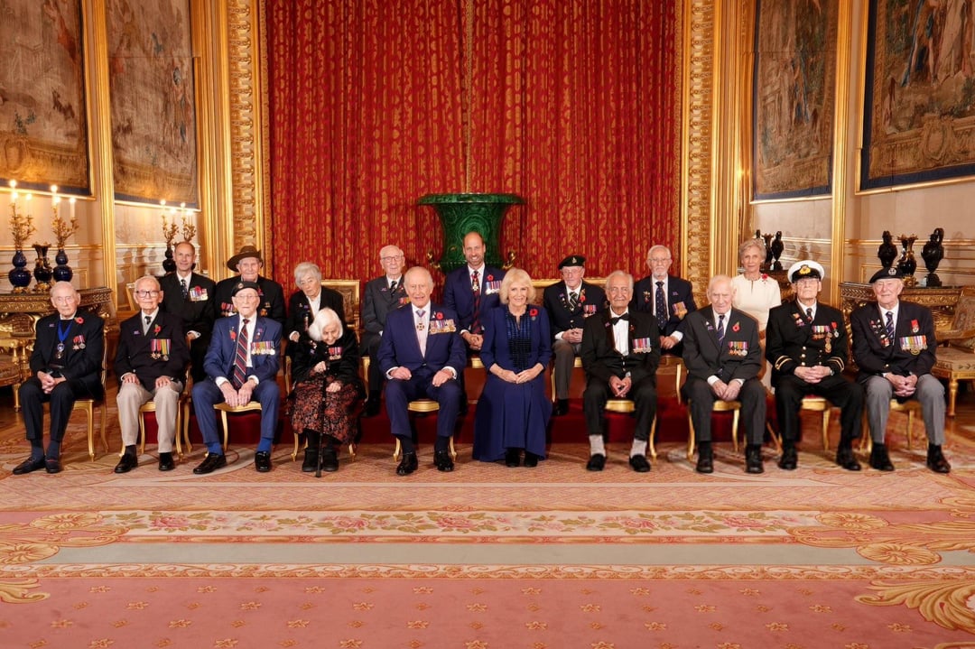 This evening,King Charles & Queen Camilla, accompanied by TRH The Prince of Wales, The Duke of Edinburgh & The Duchess of Gloucester, hosted a reception for Veterans at Windsor Castle.