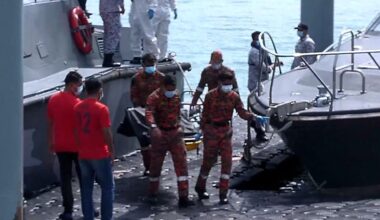 Search continues for Rohingya refugees after boat capsizes