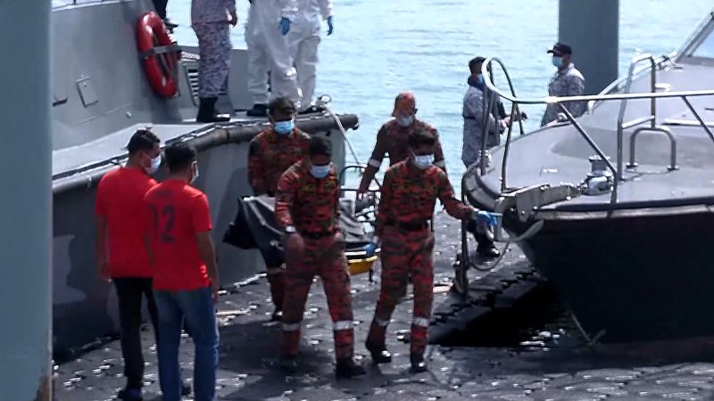 Search continues for Rohingya refugees after boat capsizes